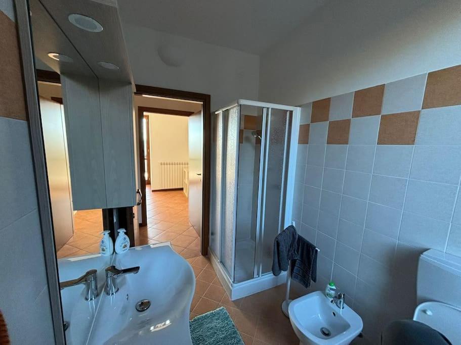 Casa Al Poggio Leilighet Castana  Eksteriør bilde